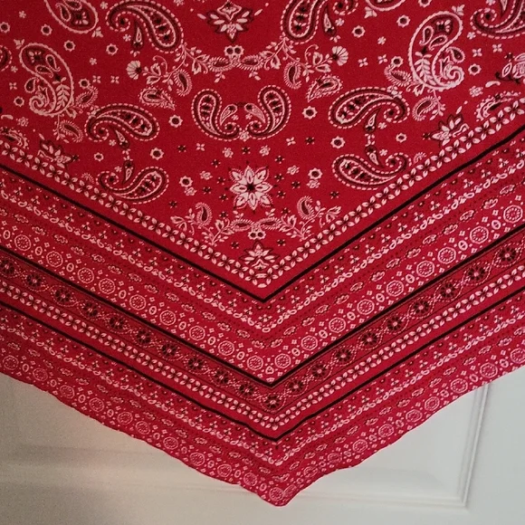 Red Bandana Print Handkerchief Hem Dress | Size M (7–9) | Boho Summer Vibes - Picture 5 of 12